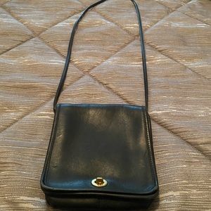 Vintage Coach pre owned Cross Body purse# 9620